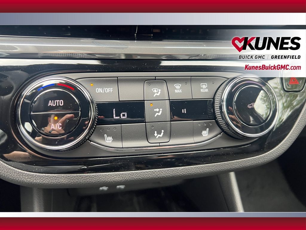 New 2026 Buick Envista Sport Touring w/ Convenience I Package FWD image 28