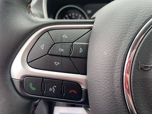 Used 2019 Jeep Compass Latitude w/ Popular Equipment Group image 18