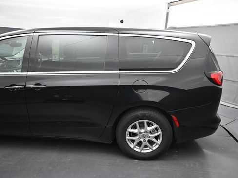 Used 2024 Chrysler Voyager LX FWD image 16