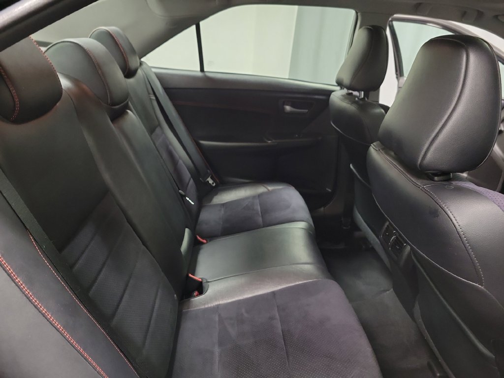 Used 2016 Toyota Camry XSE w/ Moonroof Package FWD image 31