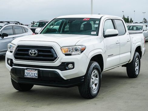 Certified 2020 Toyota Tacoma SR5 RWD image 6