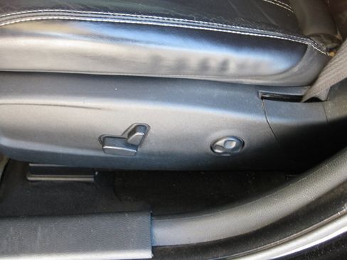 Used 2014 Chrysler 300 S image 13