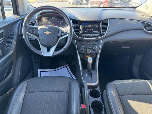 Used 2022 Chevrolet Trax LT w/ Sport Edition image 11