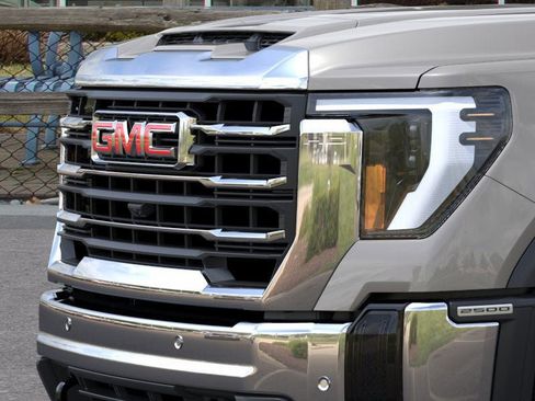 New 2026 GMC Sierra 2500 SLE image 13