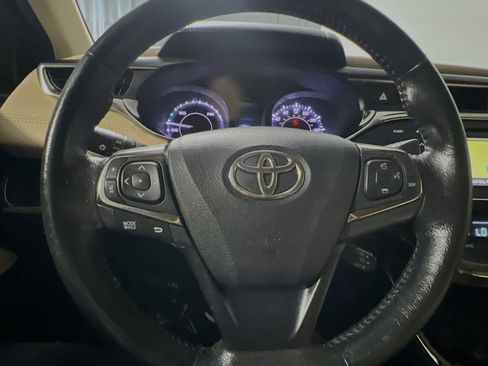 Used 2013 Toyota Avalon XLE Touring FWD image 18