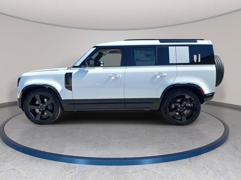 New 2026 Land Rover Defender 110 X-Dynamic SE image 8