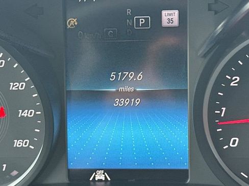 Used 2022 Mercedes-Benz GLC 300 4MATIC image 24