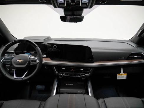 New 2026 Chevrolet Suburban High Country AWD/4WD image 28