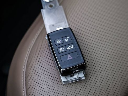 New 2026 Land Rover Range Rover SE AWD/4WD image 77