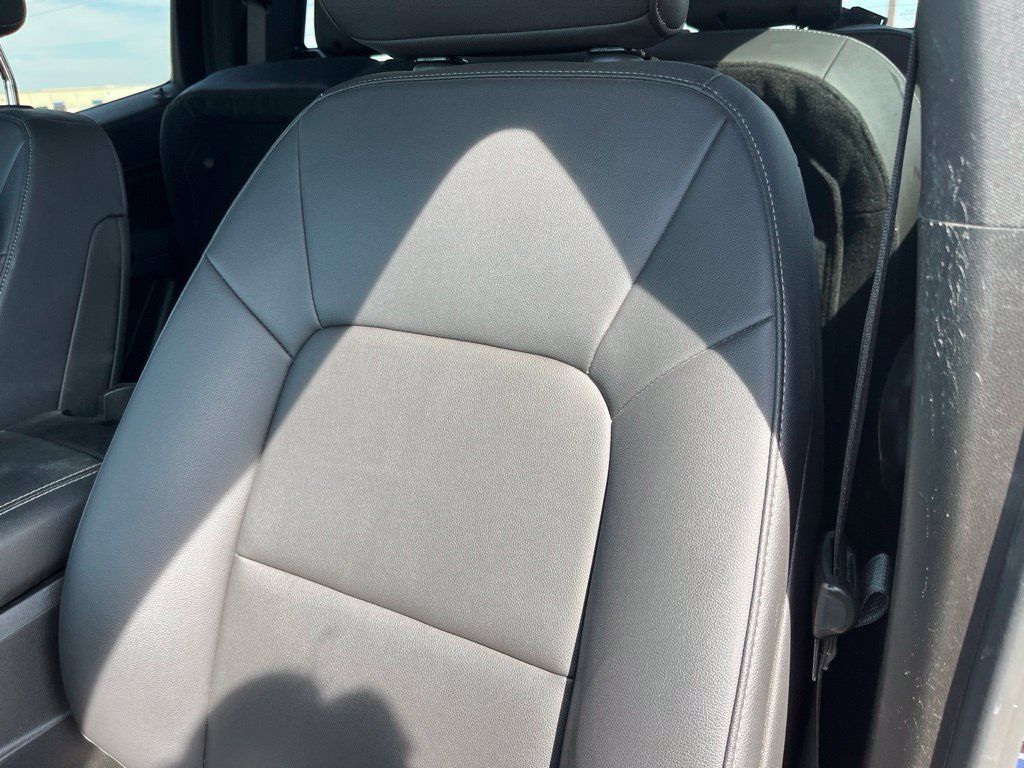Used 2023 GMC Canyon Elevation w/ Elevation Premium Package RWD image 9