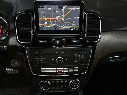 Used 2018 Mercedes-Benz GLE 43 AMG 4MATIC image 32