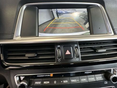 Used 2020 Kia Optima SE FWD image 25