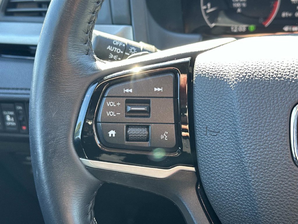 Used 2025 Honda Odyssey Touring image 23