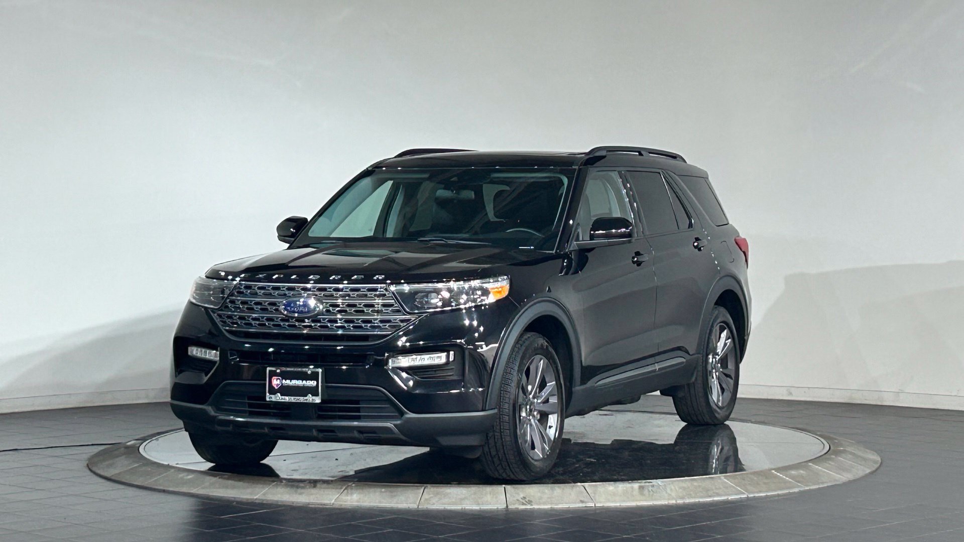 Used 2022 Ford Explorer XLT w/ Equipment Group 202A AWD/4WD image 5