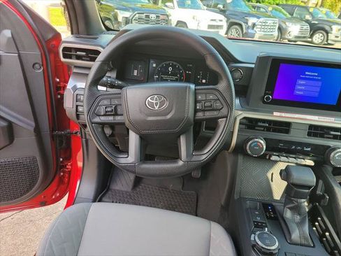 Certified 2026 Toyota Tacoma SR5 AWD/4WD image 17