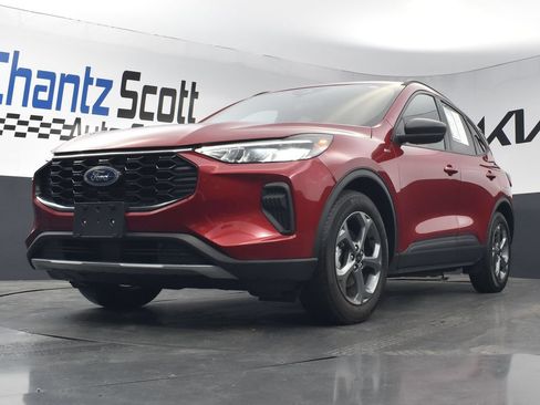 Used 2025 Ford Escape ST-Line FWD image 17