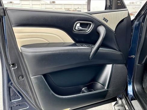 Used 2019 INFINITI QX80 Limited w/ All-Season Package AWD/4WD image 9