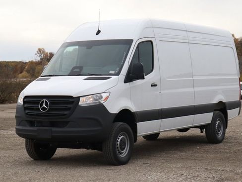 Used 2025 Mercedes-Benz Sprinter 2500 image 52