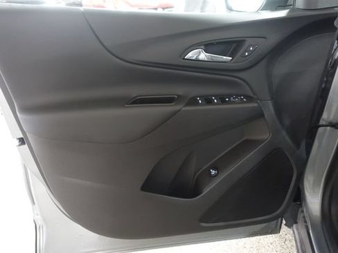Used 2024 Chevrolet Equinox LT w/ LPO, Floor Liner Package FWD image 9