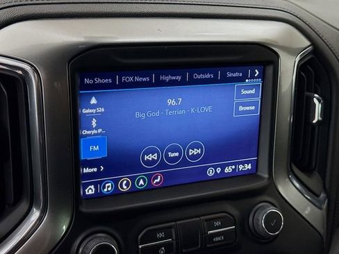 Used 2022 Chevrolet Silverado 1500 LTZ AWD/4WD image 17