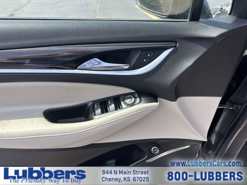 Used 2020 Buick Enclave Essence FWD image 13