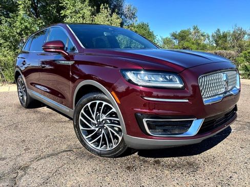 Used 2019 Lincoln Nautilus Reserve AWD/4WD image 2