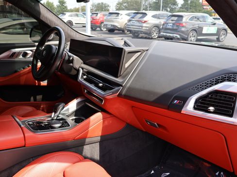 Used 2024 BMW XM AWD/4WD image 31