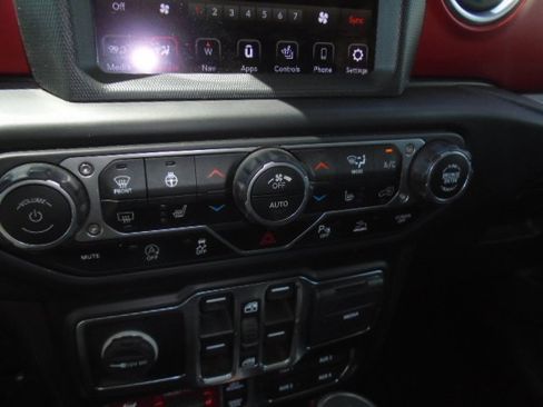 Used 2021 Jeep Gladiator Rubicon AWD/4WD image 14