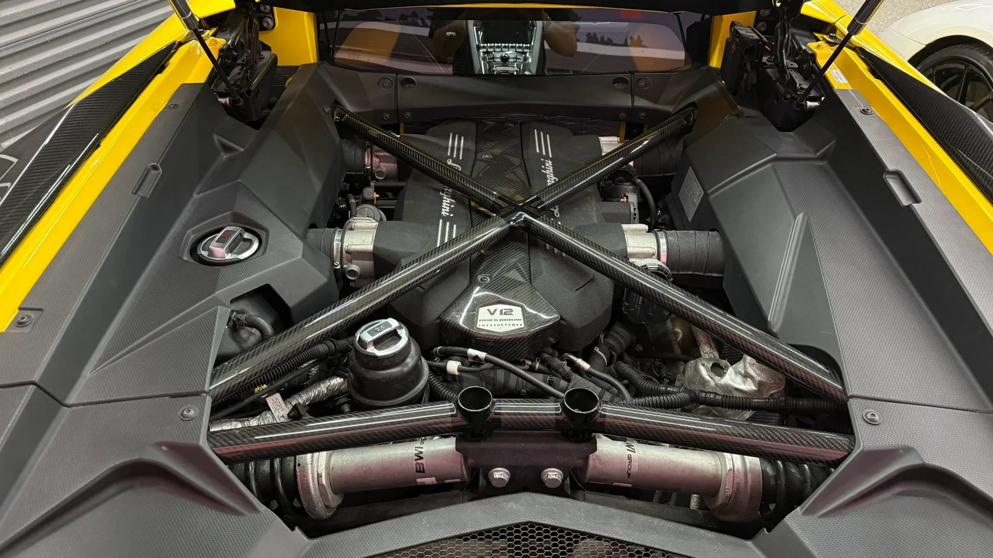 Used 2018 Lamborghini Aventador S AWD/4WD image 17