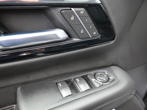 Used 2025 Chevrolet Tahoe LT image 27