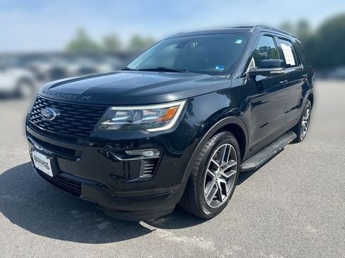 Used 2018 Ford Explorer Sport w/ Ford Safe & Smart Package AWD/4WD image 4
