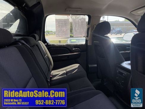 Used 2011 Chevrolet Avalanche LS w/ Regional Value Package AWD/4WD image 16