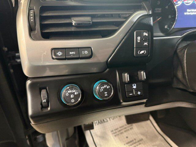 Used 2018 Chevrolet Suburban Premier AWD/4WD image 54