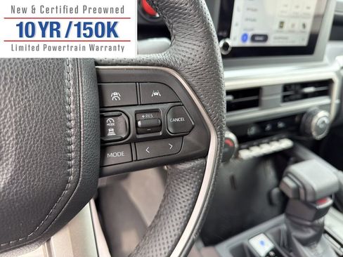Used 2025 Toyota Tacoma TRD Off-Road image 22