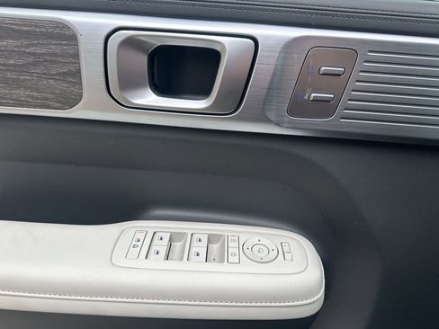 Used 2024 Hyundai Santa Fe Limited image 19