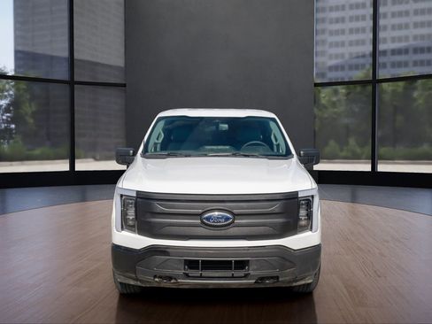 Used 2022 Ford F150 Lightning Pro image 2