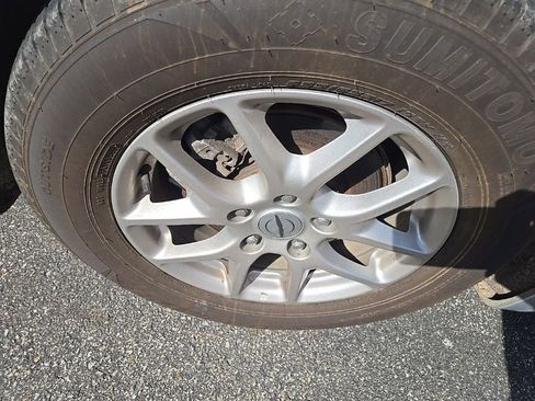 Used 2024 Chrysler Pacifica Touring-L image 10