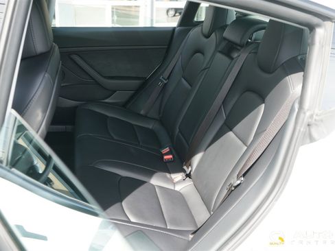 Used 2022 Tesla Model 3 image 22