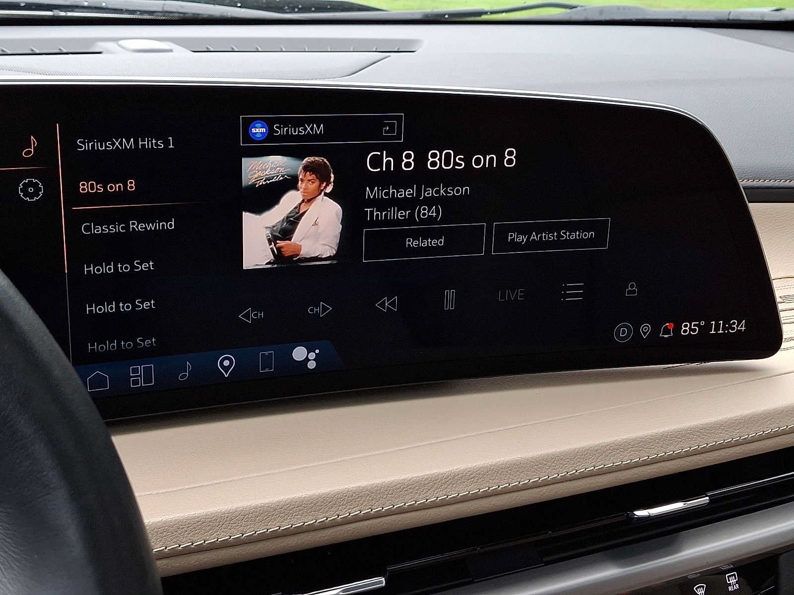 Certified 2024 Cadillac XT4 Premium Luxury AWD/4WD image 30