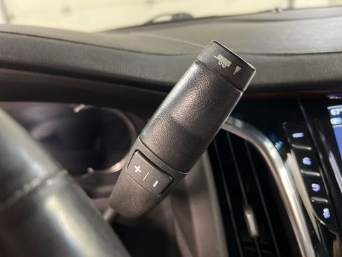 Used 2017 Cadillac Escalade Premium Luxury AWD/4WD image 22