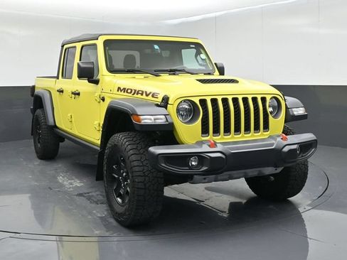 Used 2023 Jeep Gladiator Mojave AWD/4WD image 2