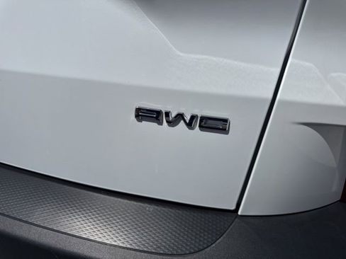 Used 2025 Ford Escape Active AWD/4WD image 28