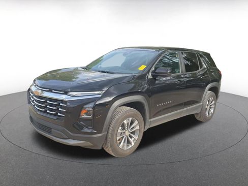 Used 2025 Chevrolet Equinox LT image 7