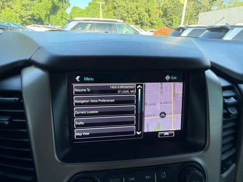 Used 2018 GMC Yukon Denali w/ Denali Ultimate Package AWD/4WD image 26