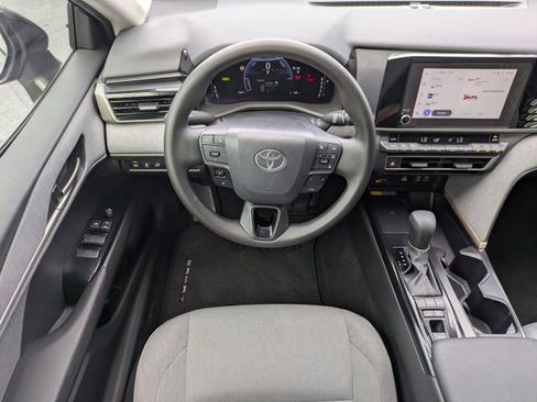 Used 2025 Toyota Camry LE w/ Convenience Package FWD image 15