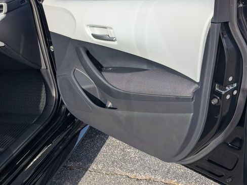 Used 2026 Toyota Corolla SE image 13