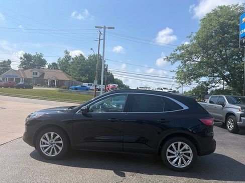 Used 2022 Ford Escape Titanium w/ Titanium Elite Package AWD/4WD image 6