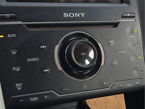 Used 2014 Ford Fusion Titanium image 14