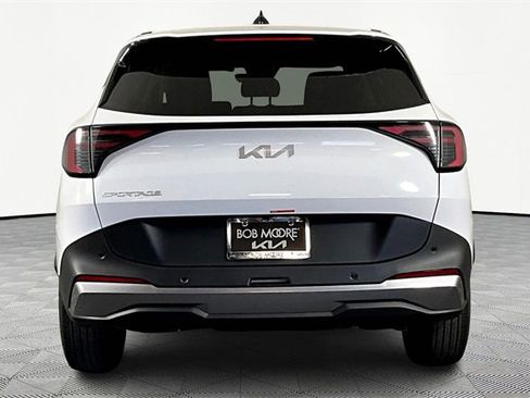 New 2026 Kia Sportage LX image 5