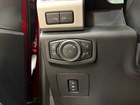 Used 2017 Ford F150 Lariat w/ Equipment Group 502A Luxury AWD/4WD image 36